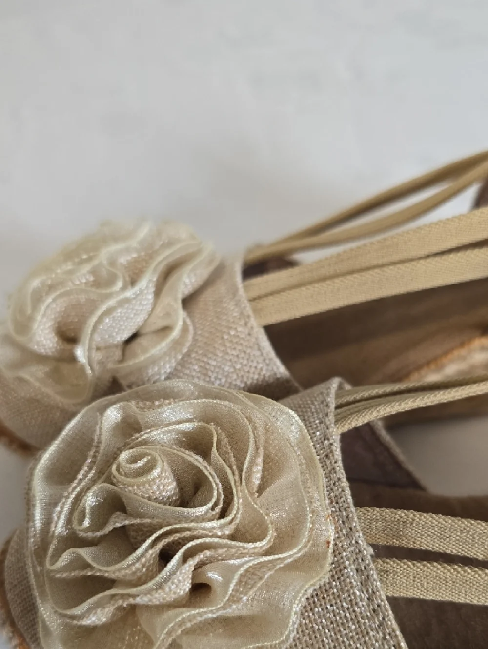 White Mountain Beige Espadrille Wedge Slingbacks with Floral Rosettes Size 6